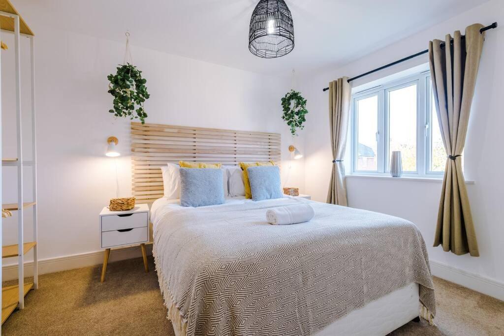 Saughall Luxurious Cosy 4Br Home Cheshire מראה חיצוני תמונה