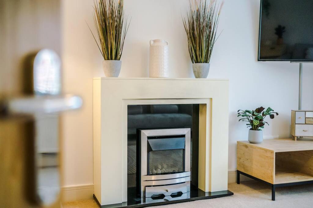 Saughall Luxurious Cosy 4Br Home Cheshire מראה חיצוני תמונה