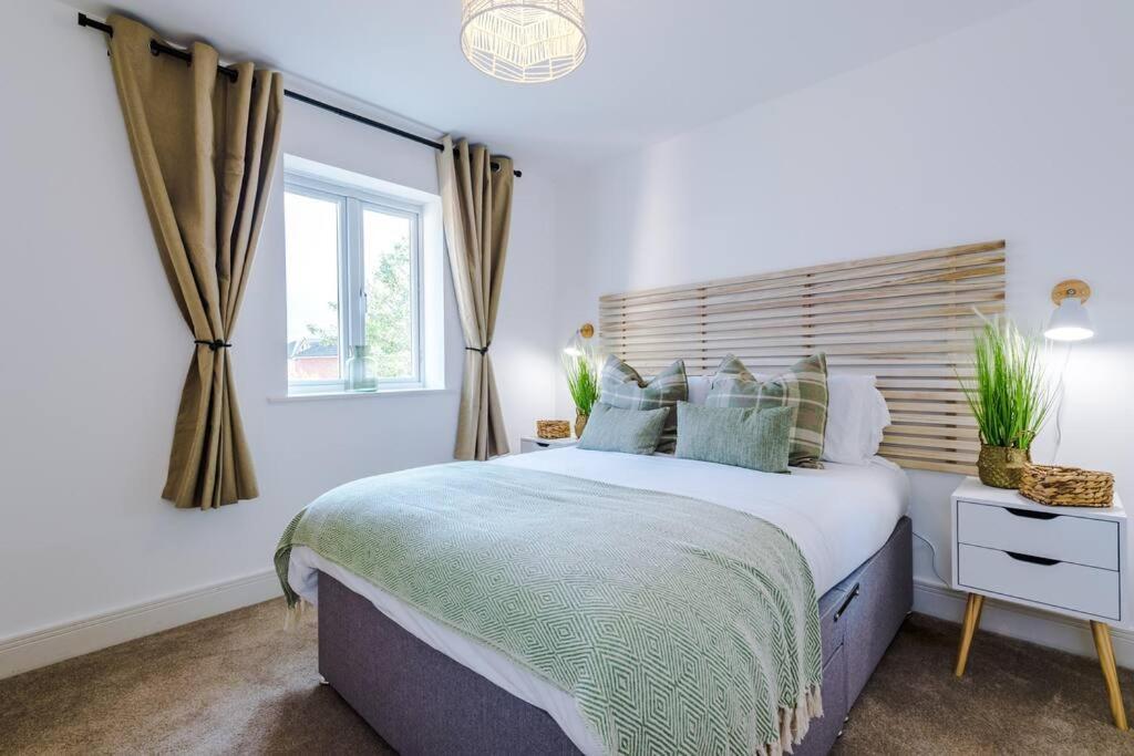 Saughall Luxurious Cosy 4Br Home Cheshire מראה חיצוני תמונה